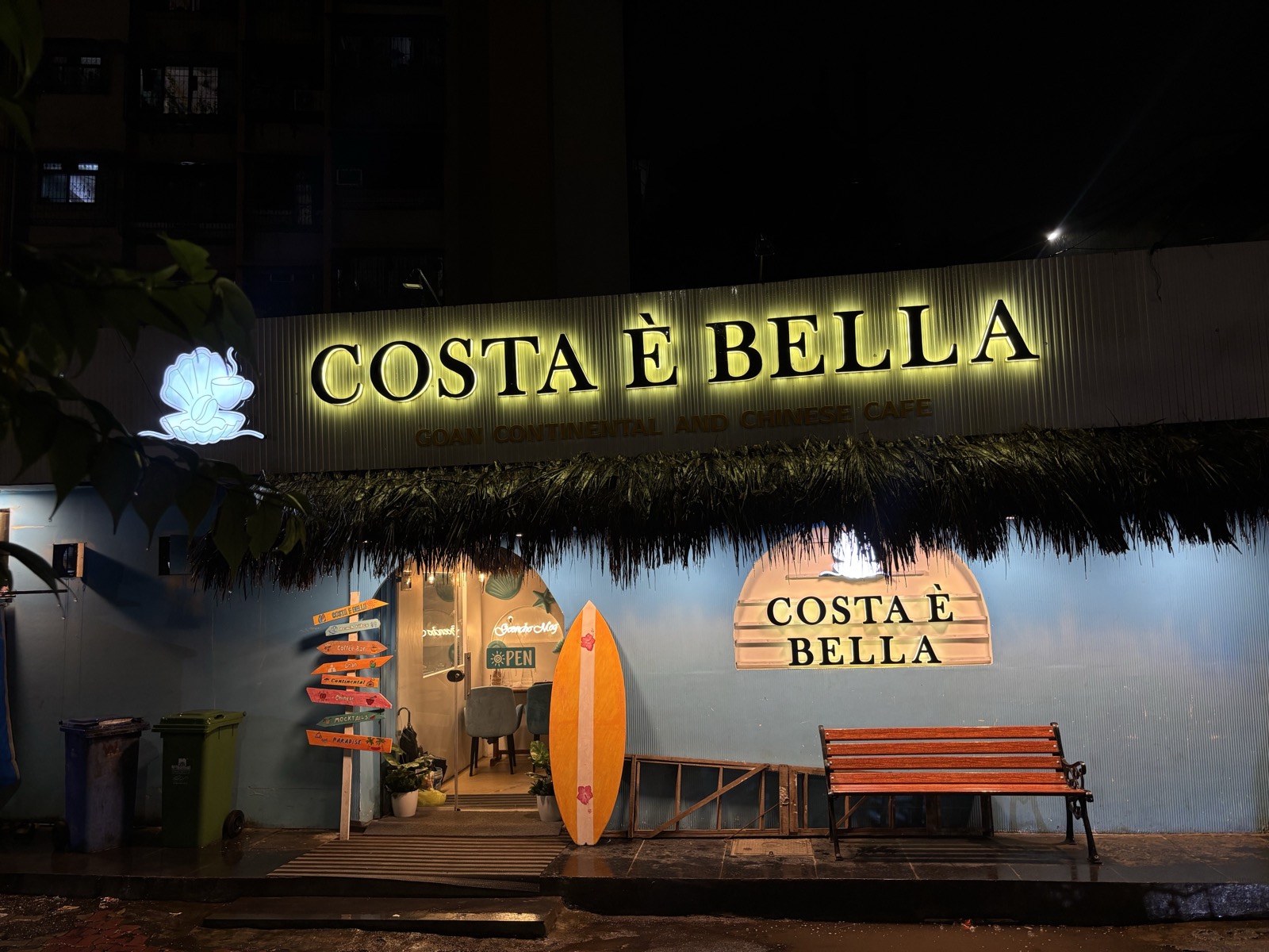 Costa e Bella restaurant interior